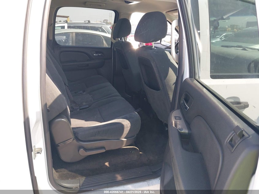 2009 CHEVROLET SUBURBAN 2500 VIN: 1GNGC46K29R213991