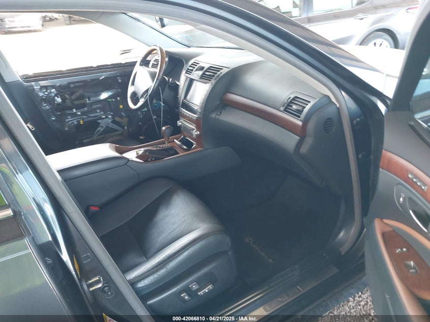 2011 LEXUS LS 460 VIN: JTHBL5EF0B5108018