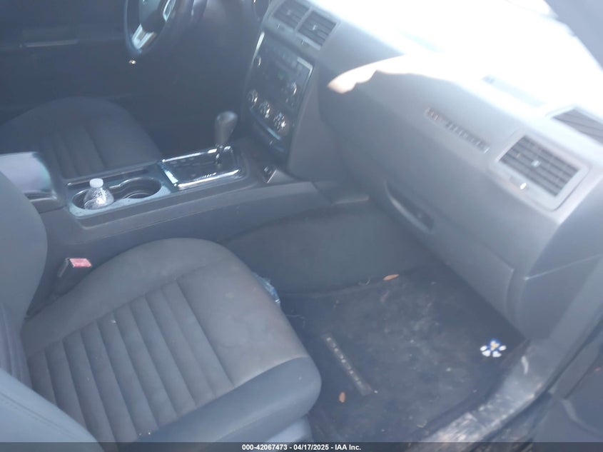 2013 DODGE CHALLENGER VIN: 2C3CDYAG4DH562498