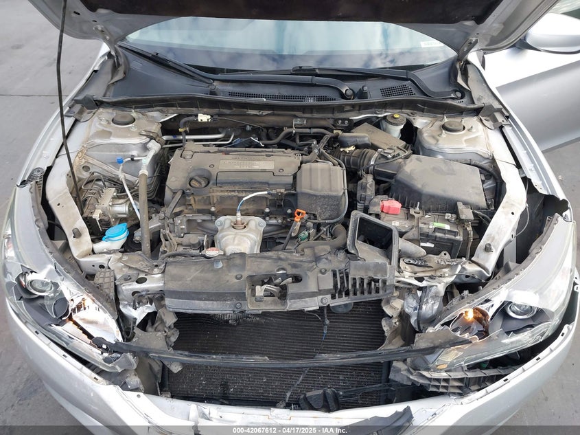 2015 HONDA ACCORD VIN: 1HGCR2F38FA107589