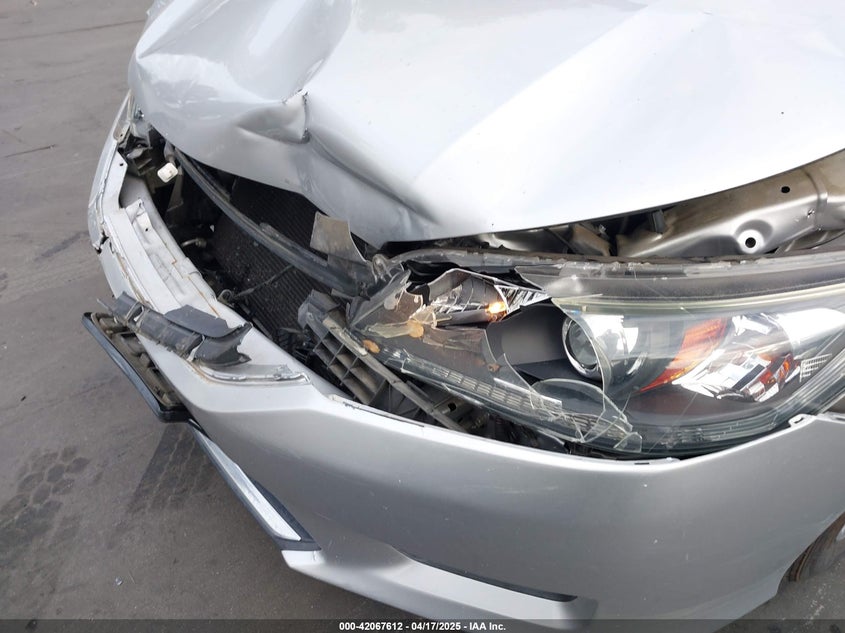 2015 HONDA ACCORD VIN: 1HGCR2F38FA107589