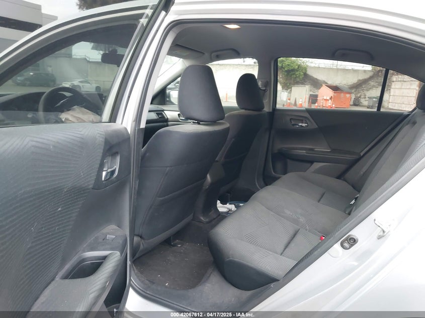 2015 HONDA ACCORD VIN: 1HGCR2F38FA107589