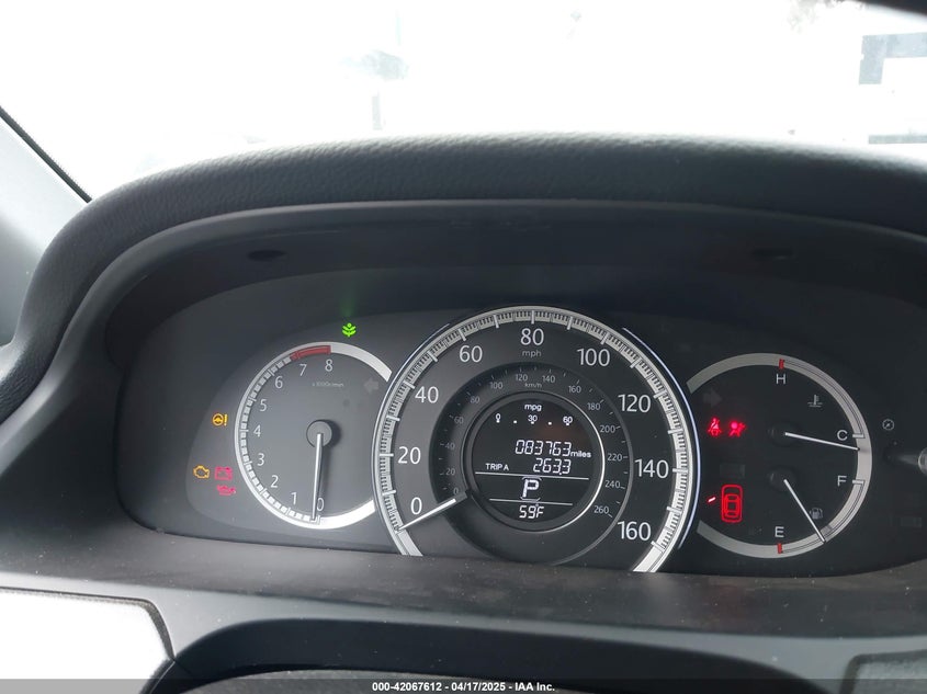 2015 HONDA ACCORD VIN: 1HGCR2F38FA107589