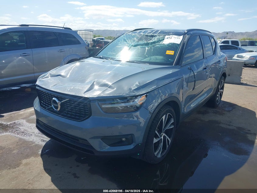 2020 VOLVO XC40 VIN: YV4162UM4L2203295