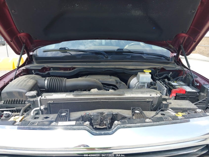 2019 RAM 1500 LARAMIE  4X2 5'7 BOX - 1C6RREJT7KN535035