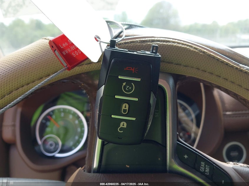 2019 RAM 1500 LARAMIE  4X2 5'7 BOX - 1C6RREJT7KN535035