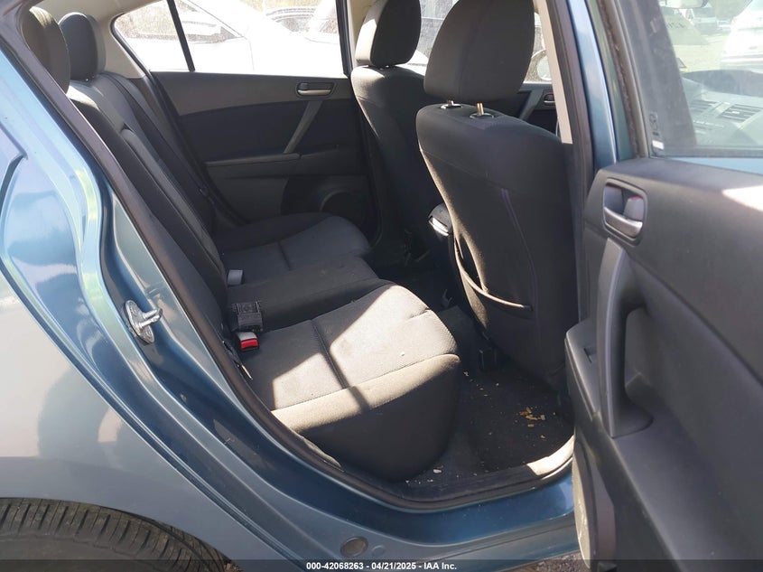 2010 MAZDA 3 VIN: JM1BL1SGXA1272938
