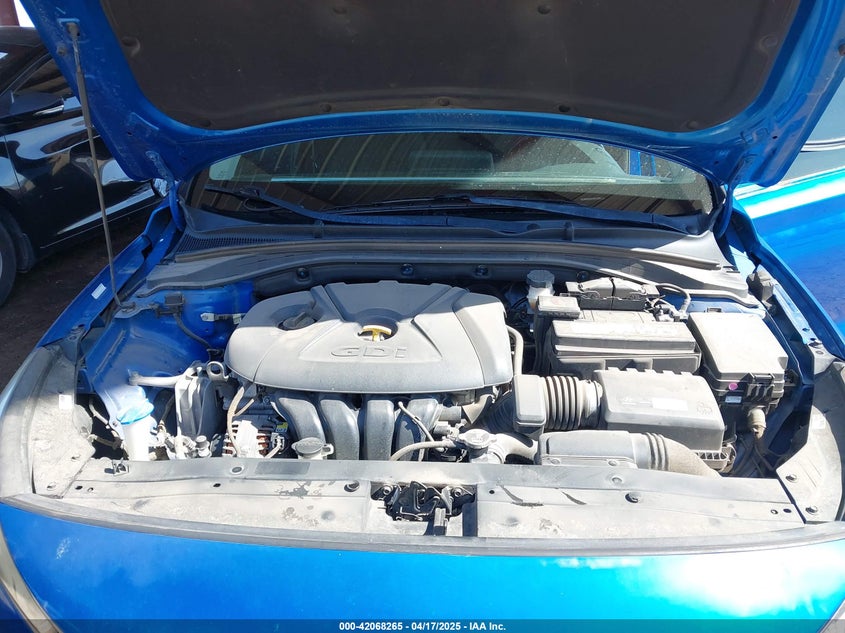 2018 HYUNDAI ELANTRA GT VIN: KMHH35LE7JU012098