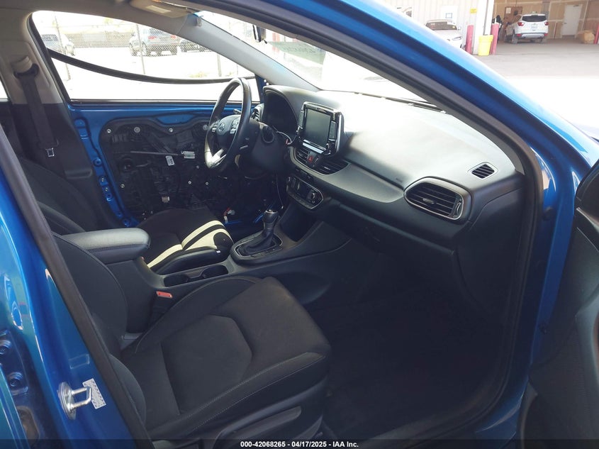 2018 HYUNDAI ELANTRA GT VIN: KMHH35LE7JU012098