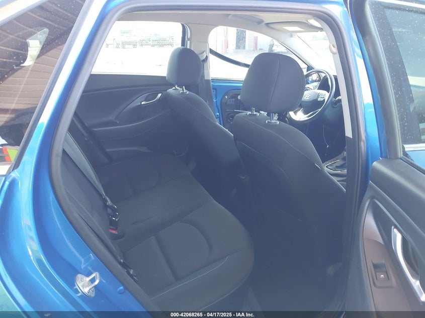 2018 HYUNDAI ELANTRA GT VIN: KMHH35LE7JU012098