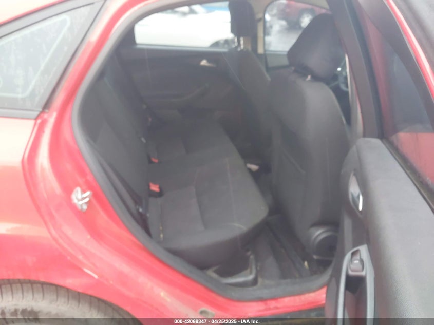 2017 FORD FOCUS VIN: 1FADP3F22HL227780