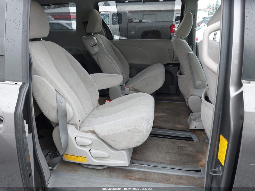 2014 TOYOTA SIENNA VIN: 5TDKK3DC8ES492936