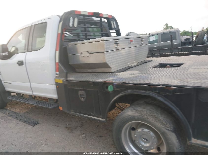 2017 Ford F-550 Chassis Xlt VIN: 1FD0X5HT2HEF21562 Lot: 42846589