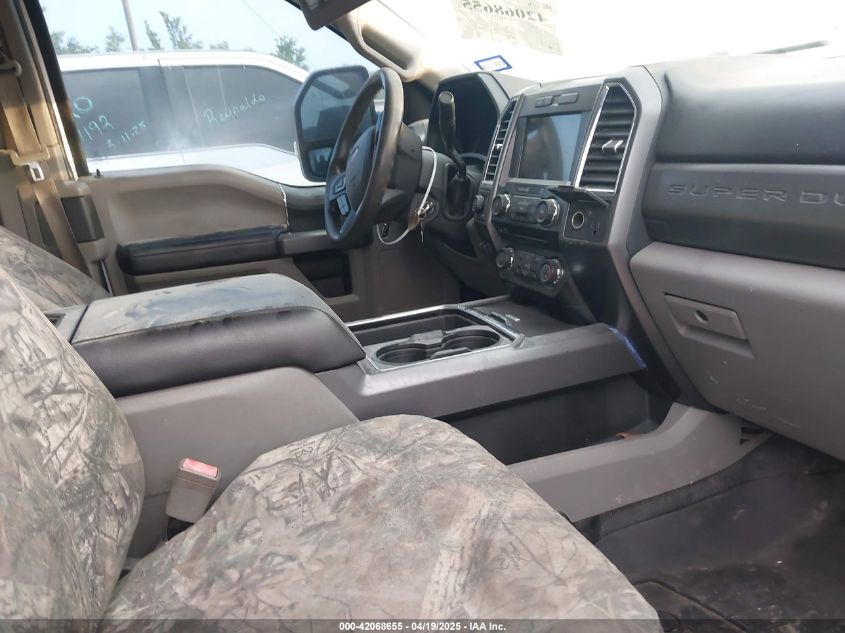 2017 Ford F-550 Chassis Xlt VIN: 1FD0X5HT2HEF21562 Lot: 42846589