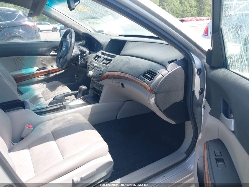 2012 HONDA ACCORD VIN: 1HGCP3F8XCA040433