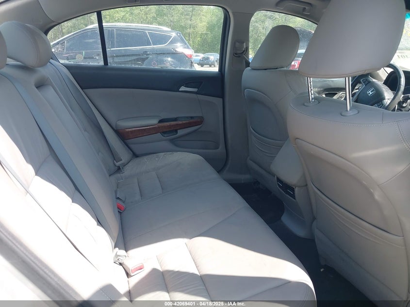 2012 HONDA ACCORD VIN: 1HGCP3F8XCA040433