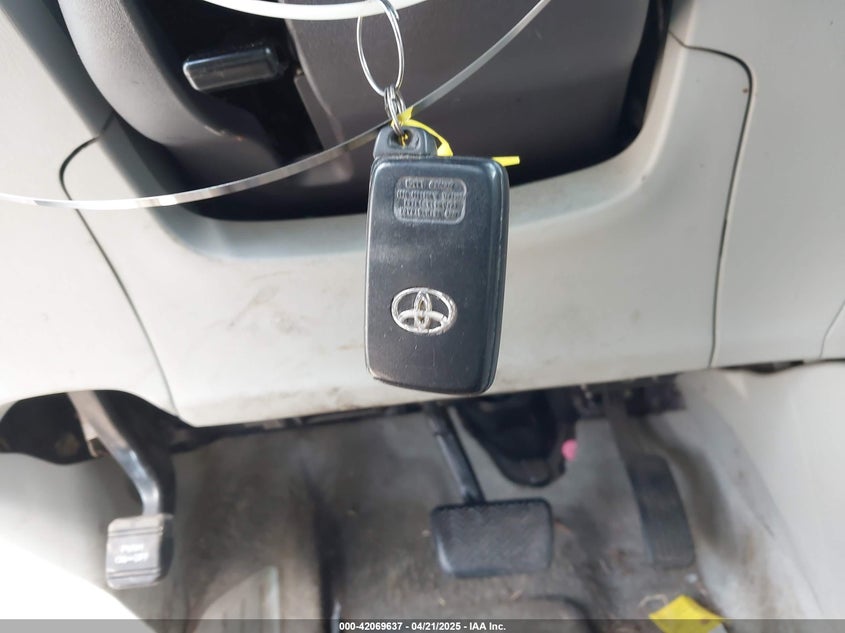 2010 TOYOTA PRIUS VIN: JTDKN3DU5A0140135