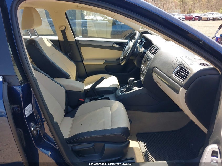 2012 VOLKSWAGEN JETTA VIN: 3VWLP7AJ5CM394439
