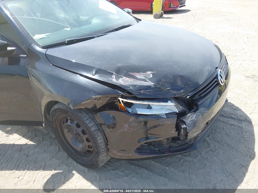 2011 VOLKSWAGEN JETTA VIN: 3VWDX7AJ7BM370498