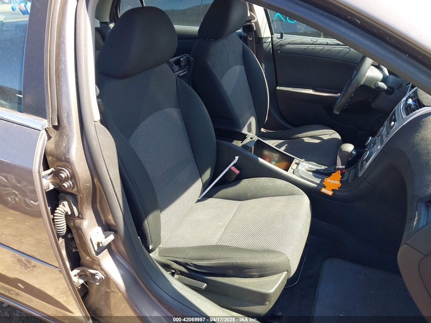 2012 CHEVROLET MALIBU VIN: 1G1ZC5E01CF330972