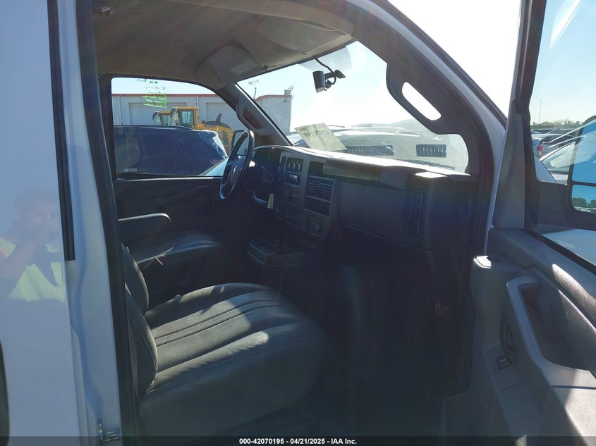 2023 CHEVROLET EXPRESS G2500 VIN: 1GCWGBFP1P1111067