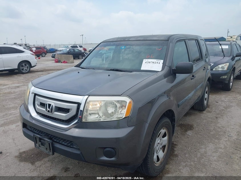 2011 HONDA PILOT VIN: 5FNYF3H28BB039853