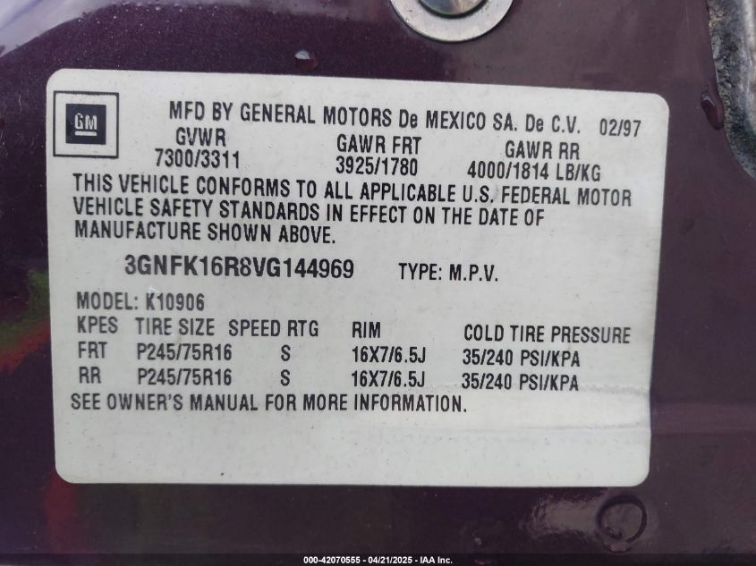 1997 Chevrolet Suburban 1500 VIN: 3GNFK16R8VG144969 Lot: 42070555