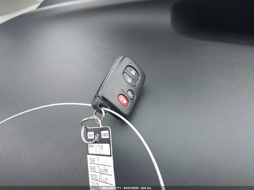 2011 TOYOTA PRIUS VIN: JTDKN3DU1B1423966