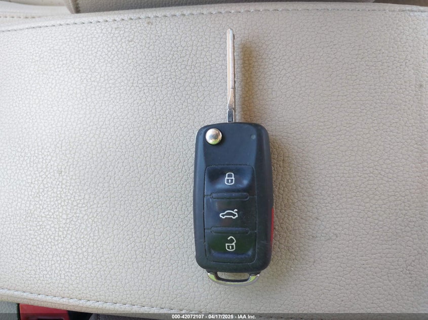 2014 VOLKSWAGEN JETTA VIN: 3VWD17AJ3EM218210