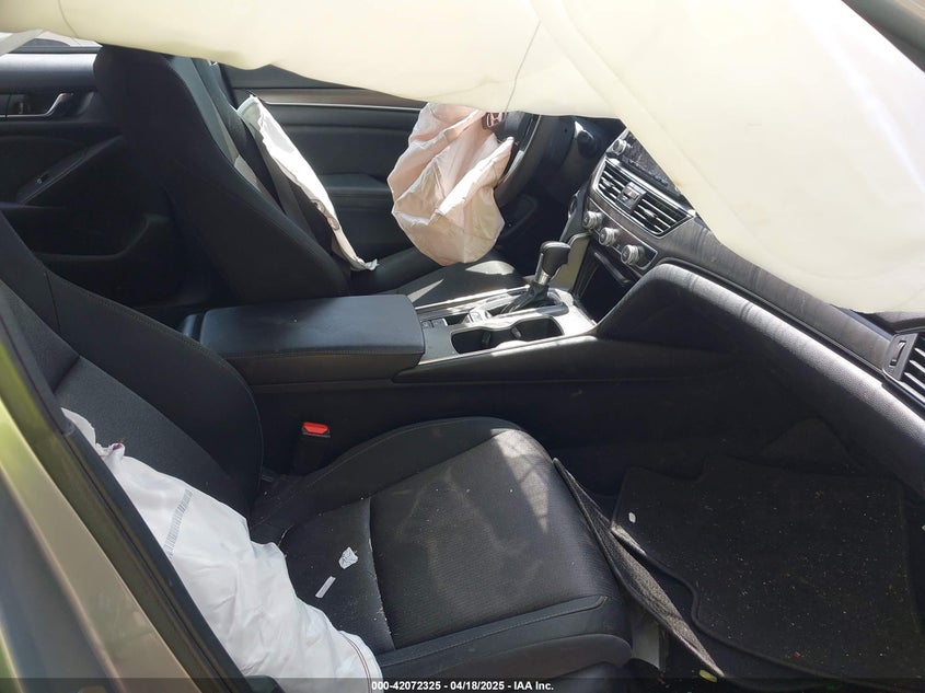 2019 HONDA ACCORD VIN: 1HGCV1F1XKA177139