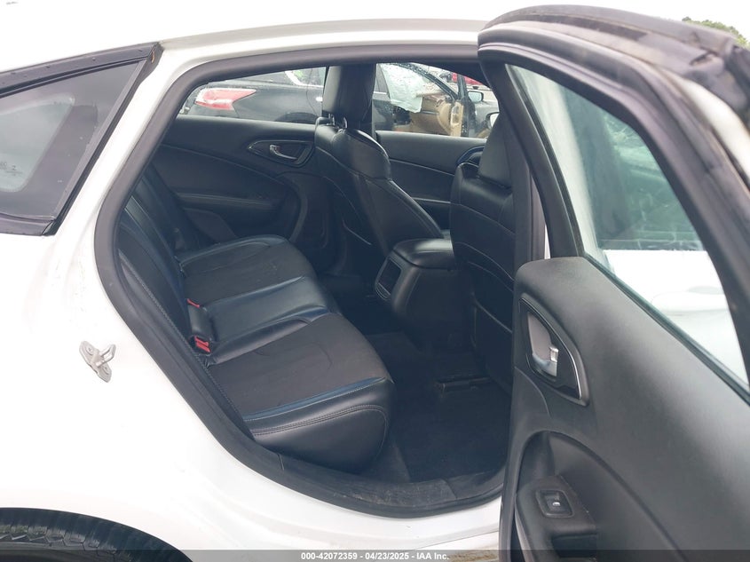 2015 CHRYSLER 200 S - 1C3CCCBB0FN620092