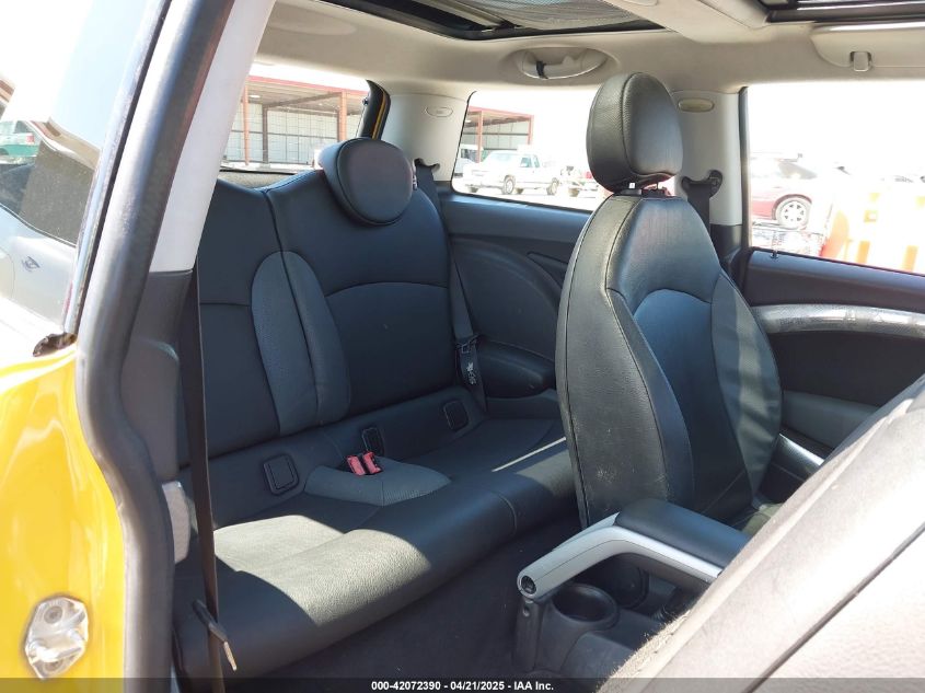 2008 Mini Cooper S VIN: WMWMF735X8TV38437 Lot: 42072390