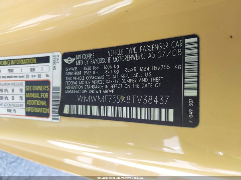 2008 Mini Cooper S VIN: WMWMF735X8TV38437 Lot: 42072390