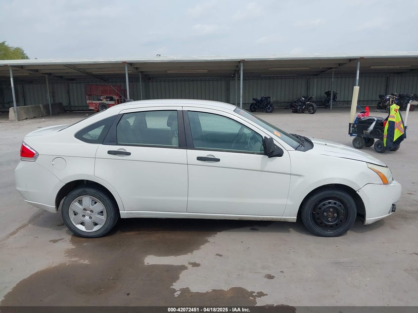 2011 FORD FOCUS VIN: 1FAHP3EN2BW130386