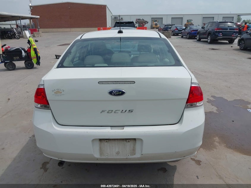 2011 FORD FOCUS VIN: 1FAHP3EN2BW130386