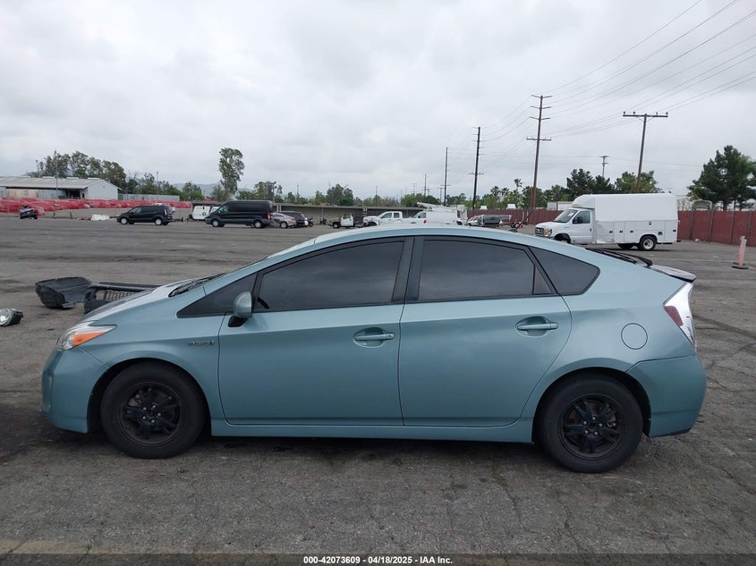 2014 TOYOTA PRIUS VIN: JTDKN3DU5E1814588