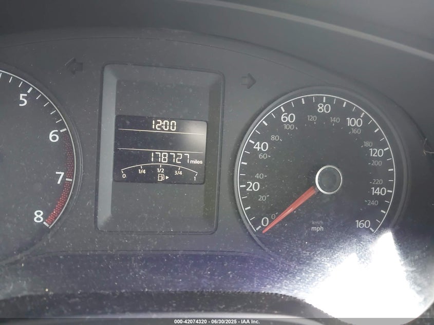 2011 Volkswagen Jetta 2.5L Se VIN: 3VWDX7AJ0BM338394 Lot: 42074320