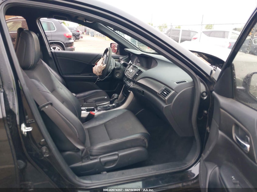 2017 HONDA ACCORD VIN: 1HGCR2F51HA049314