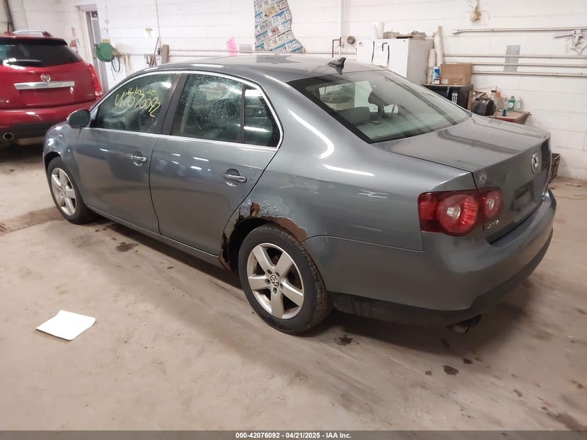 2008 VOLKSWAGEN JETTA VIN: 3VWRM71K78M027691