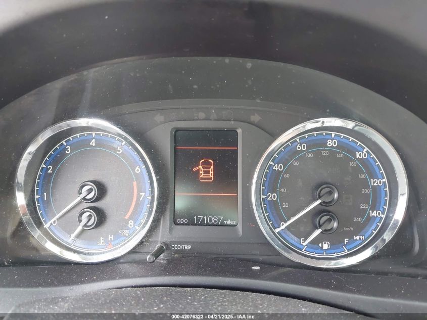 2018 Toyota Corolla Le VIN: 5YFBURHE0JP826680 Lot: 42076323