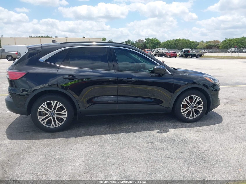 2021 FORD ESCAPE VIN: 1FMCU0CZ2MUA69178