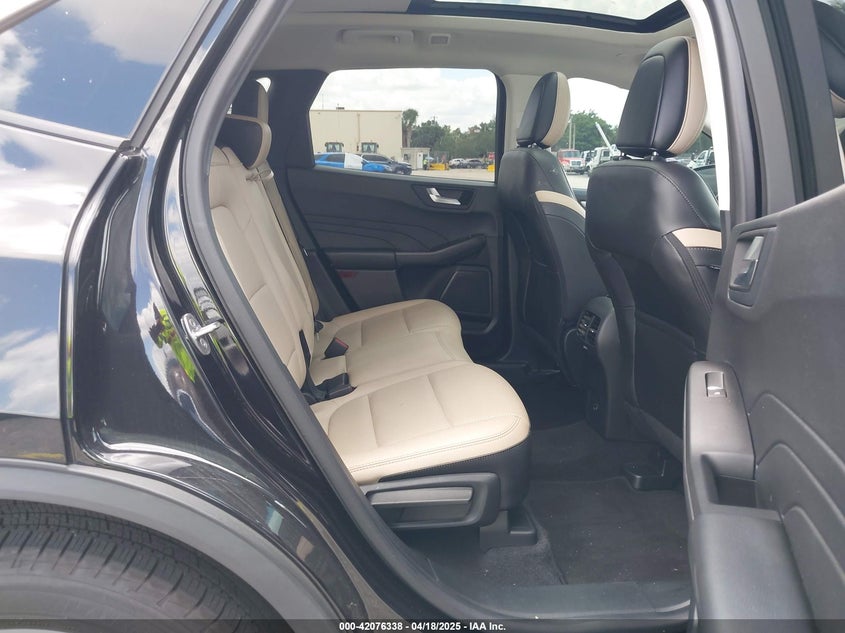 2021 FORD ESCAPE VIN: 1FMCU0CZ2MUA69178