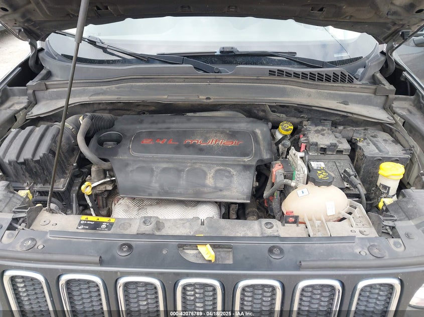 2017 JEEP RENEGADE LATITUDE 4X4 - ZACCJBBB0HPE88196