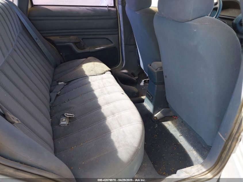 1993 Ford Tempo Gl VIN: 2FAPP36U5PB128805 Lot: 42076978