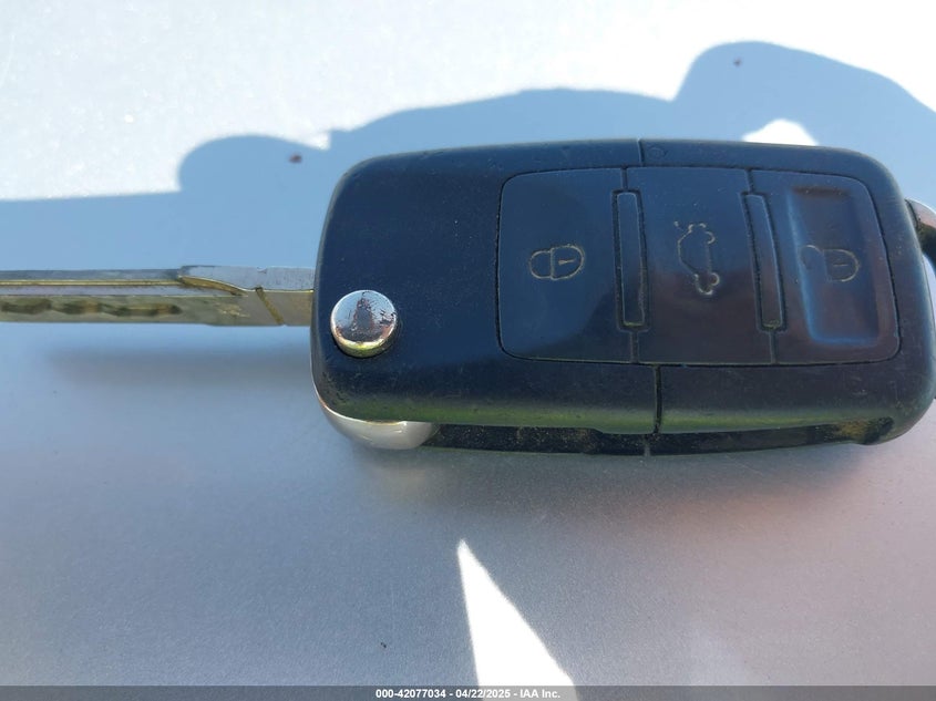 2006 VOLKSWAGEN JETTA VIN: 3VWCT71K26M058658