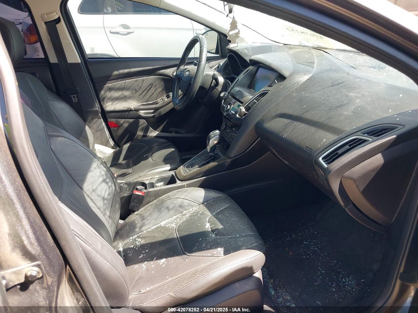 2015 FORD FOCUS VIN: 1FADP3J26FL334044