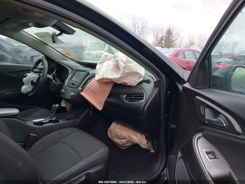 2018 CHEVROLET MALIBU VIN: 1G1ZB5STXJF242081