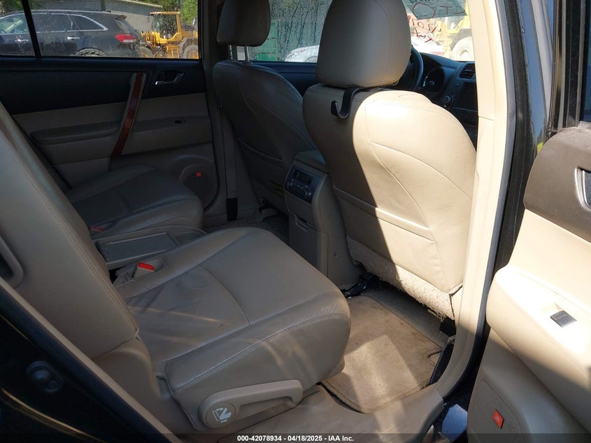 2010 TOYOTA HIGHLANDER VIN: JTEYK3EH0A2104857