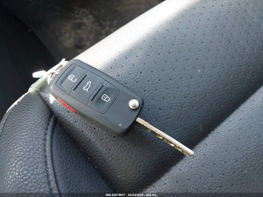 2016 VOLKSWAGEN TIGUAN S/SE/SEL/R-LINE - WVGBV7AX5GW505307