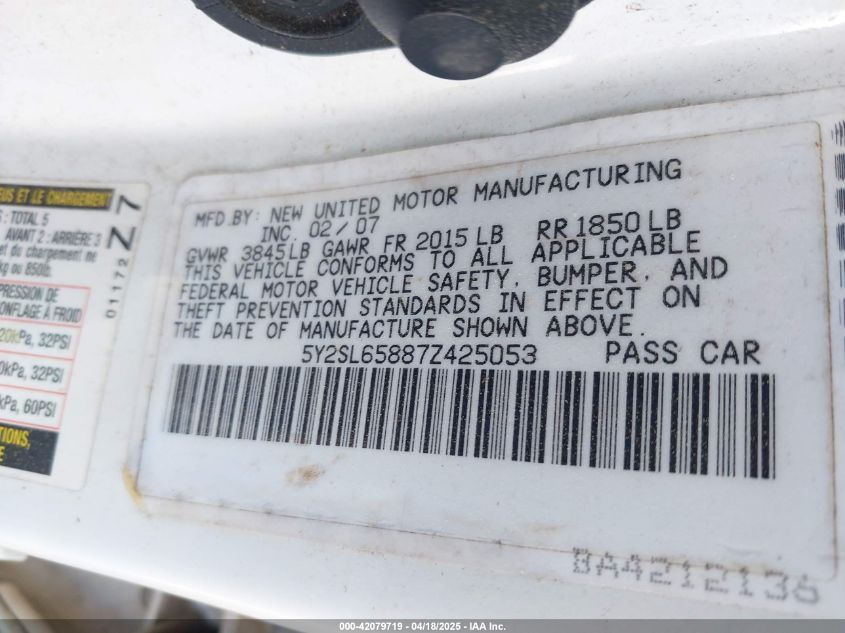 2007 Pontiac Vibe VIN: 5Y2SL65887Z425053 Lot: 42079719